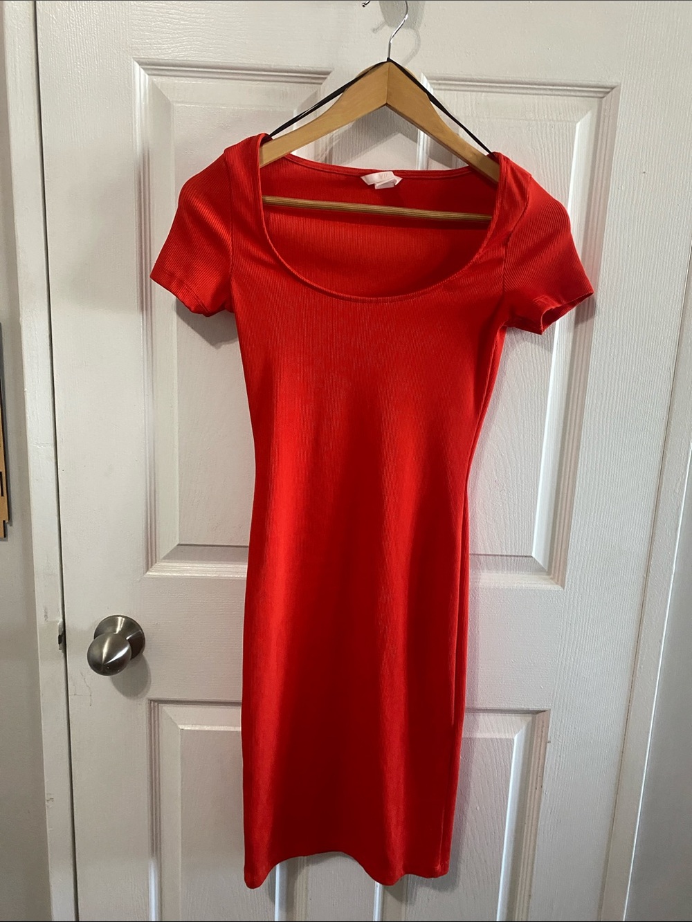 H&M Hennes Bright Red Ribbed Fitted Midi Dress XS Viral Colour EUC - Picture 3 of 7
